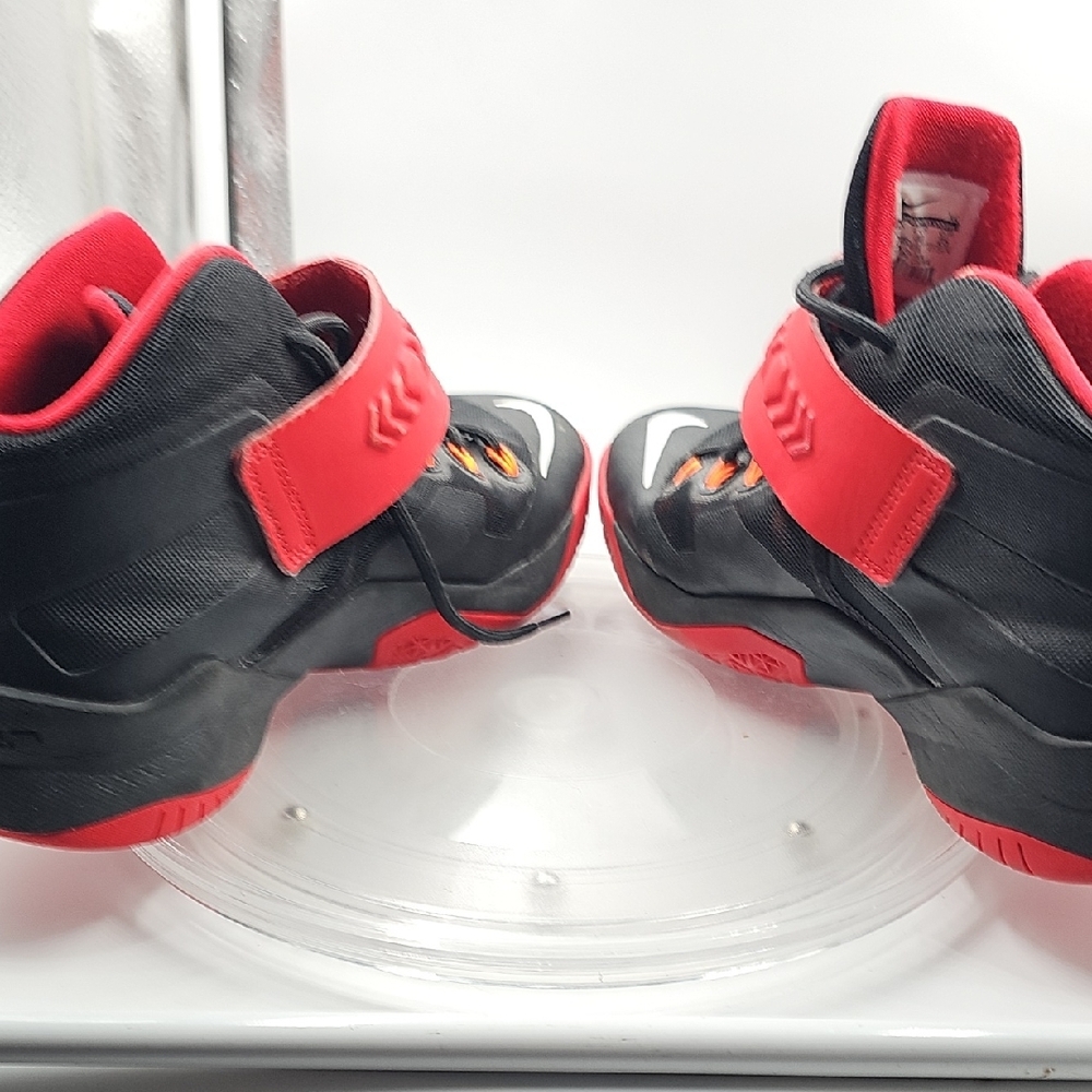 G Nike Lebron Zoom Soldier VIII 8 Black and Red Sz. 7 Y (Big Boy) 653645-006 - Picture 6 of 12